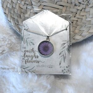 NEW• THE EARTH LAUGHS IN FLOWERS GOLDEN NECKLACE